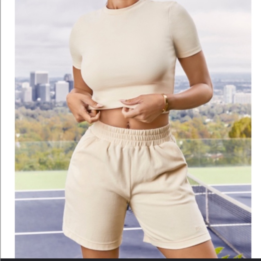 2 piece shorts set - cream/beige ribbed cropped tee and pull on shorts